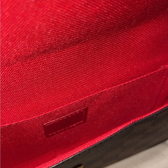 Checkered Wallet - Picture 6 of 6